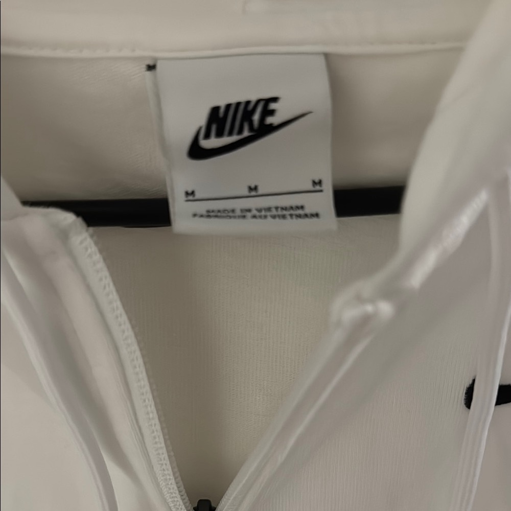 Nike Jacket - Picture 3 of 5